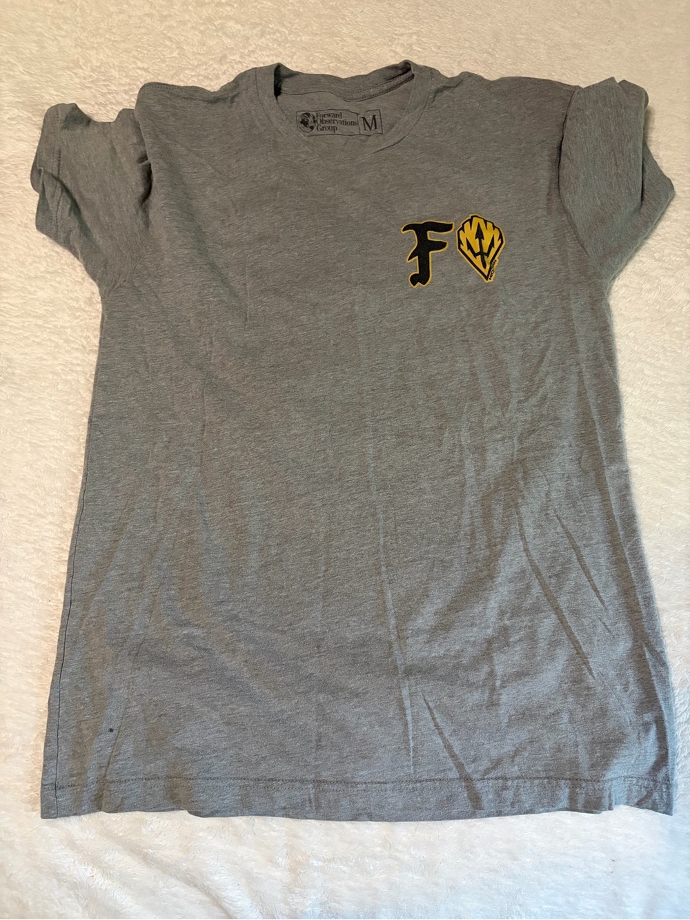 Gray Short Sleeve Tee with Yellow Logo - Unbranded